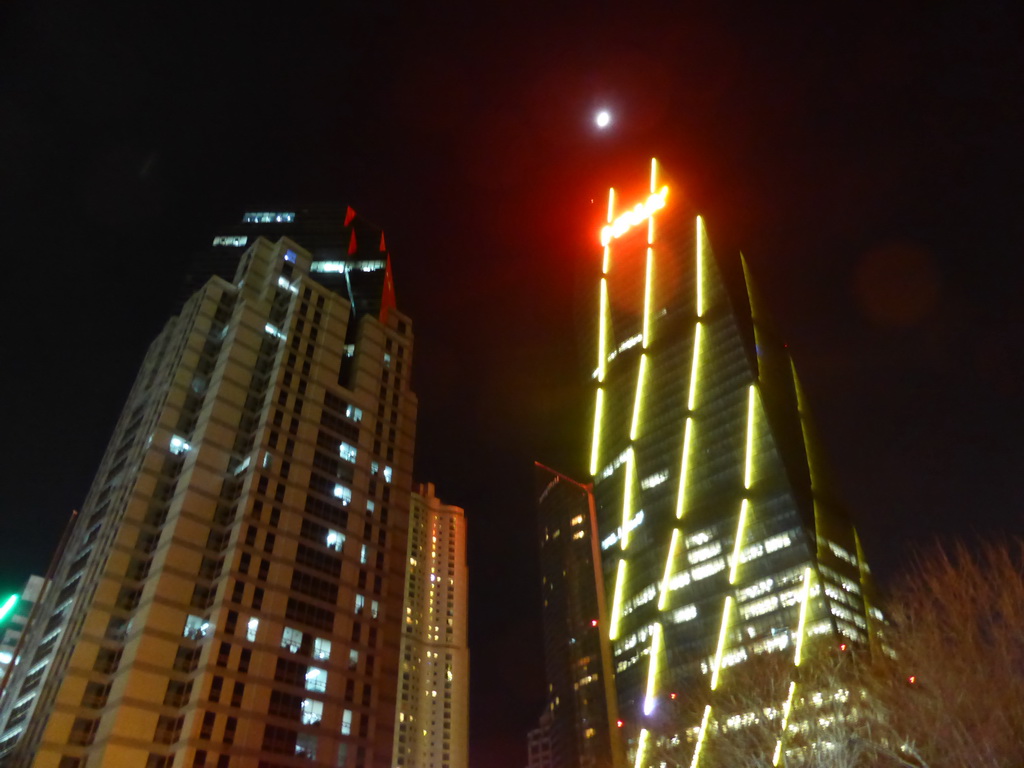 World Trade Center buildings at Xianggang Middle Road, by night