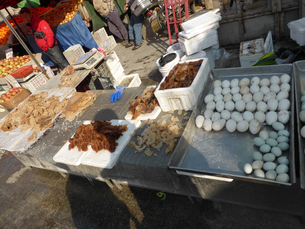 Fruits, seafood and eggs at the Julinshan Market