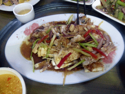 qionghai_1_016 - 243 kb - 1024x768 - Lunch in a restaurant at the crossing of 356 County Road and 223 National Road Lunch in a restaurant at the crossing of 356 County Road and 223 National Road