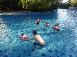 Tim, Miaomiao, Max and Miaomiao`s family at the swimming pool of the Guantang Hot Spring Resort