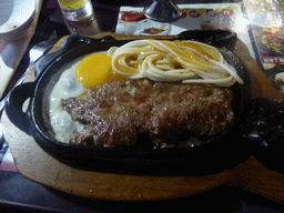 Lunch in a restaurant at Aihua East Road