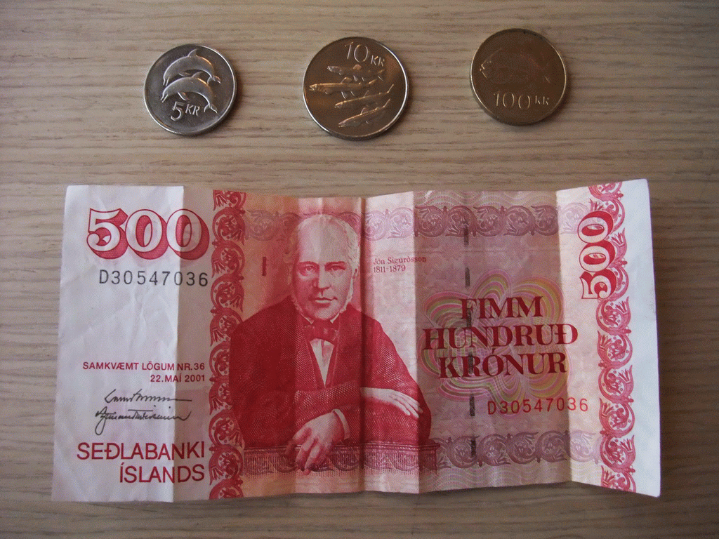 Icelandic coins and bank note