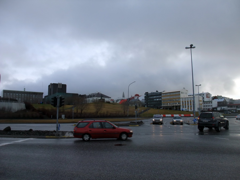 The Lækjargata street, the Arnarhóll park and the tower of the Hallgrímskirkja church