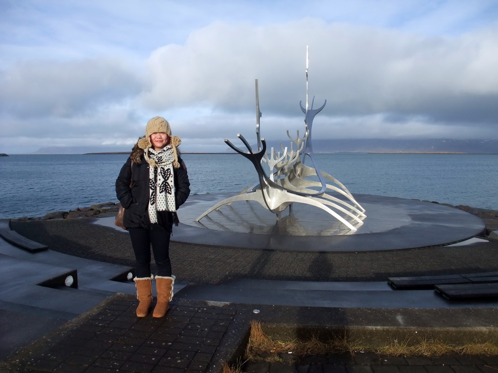 Miaomiao at the sculpture `The Sun Voyager` at the Sculpture and Shore Walk