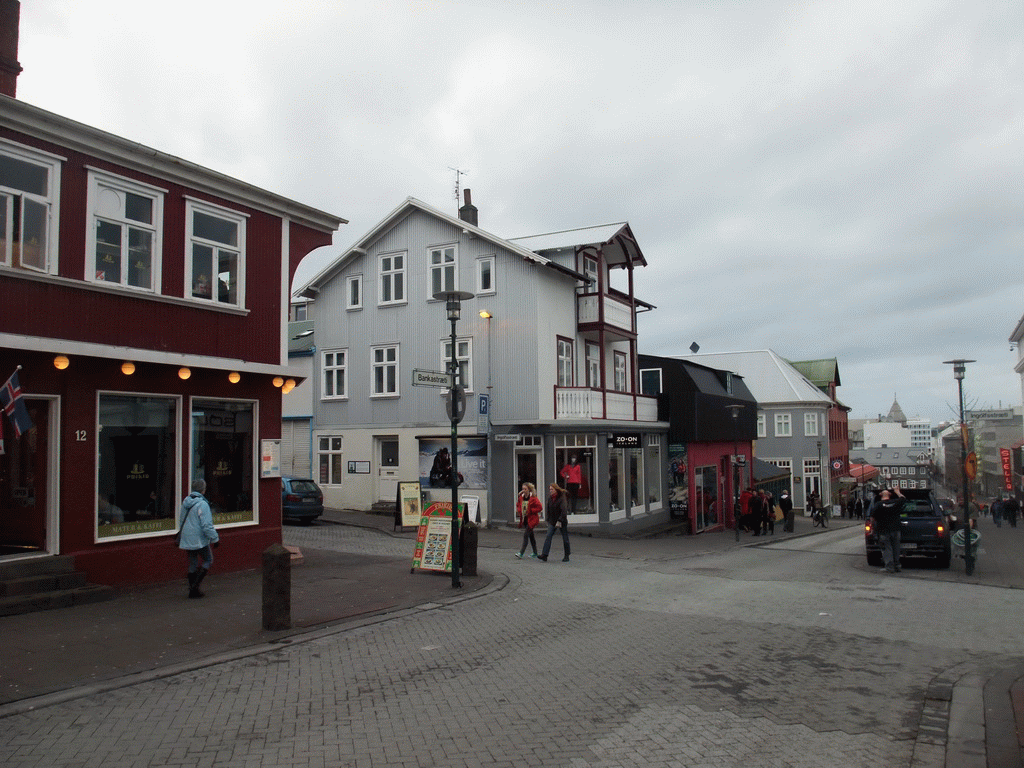 Crossing of the Bankastræti street and the Ingólfsstræti street