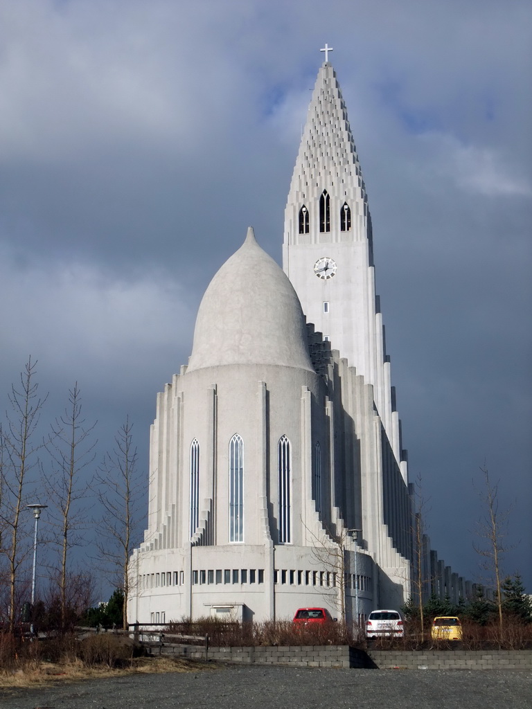 The southeast side of the Hallgrímskirkja church