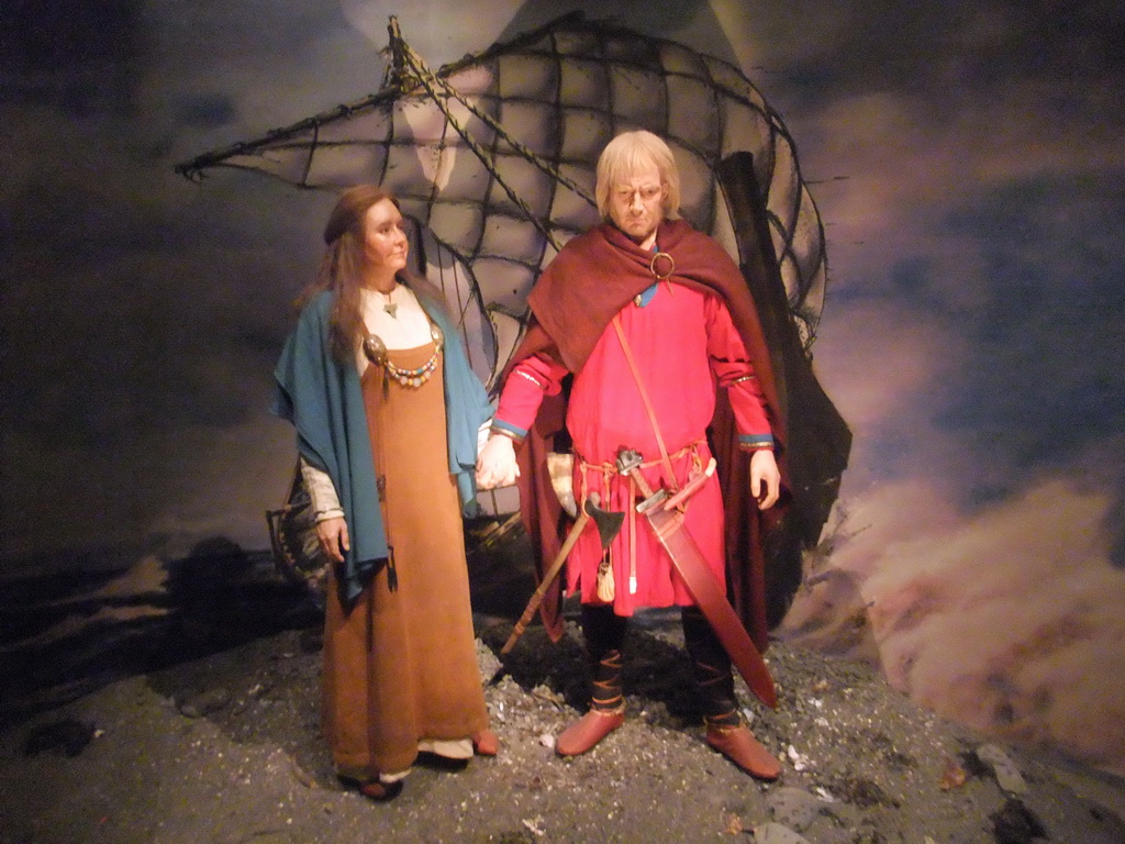 Wax statues of the first Icelanders, Ingólfur Arnarson and Hallveig Fróðadóttir, at the Saga Museum in the Perlan building