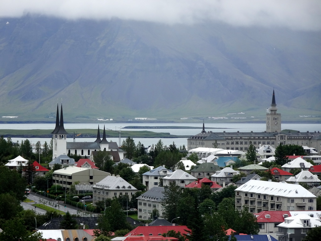 The city center with the Háteigskirkja church and the Tækniskólinn school, and Mount Esja, viewed from the roof of the Perlan building