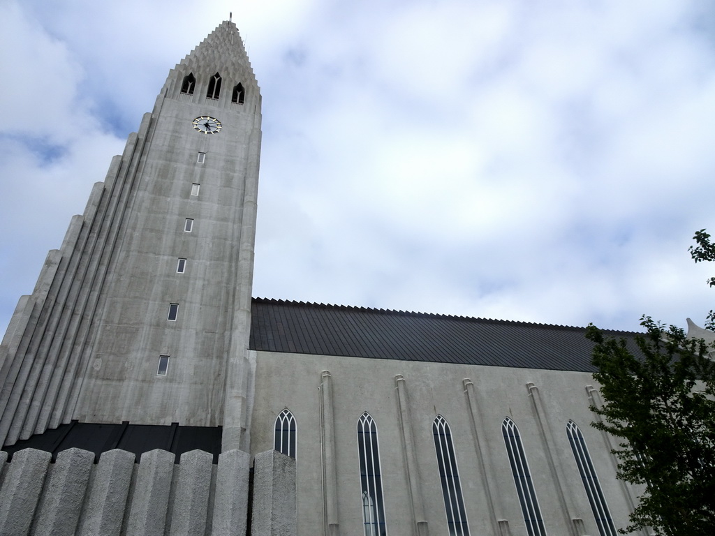 The southwest side of the Hallgrímskirkja church