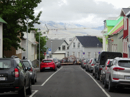 The Kárastígur street and Mount Esja, viewed from the Skólavörðustígur street