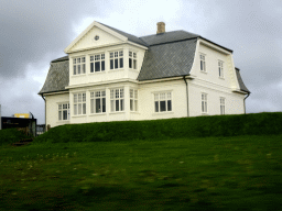 The Höfði House, viewed from the rental car on the Sæbraut street