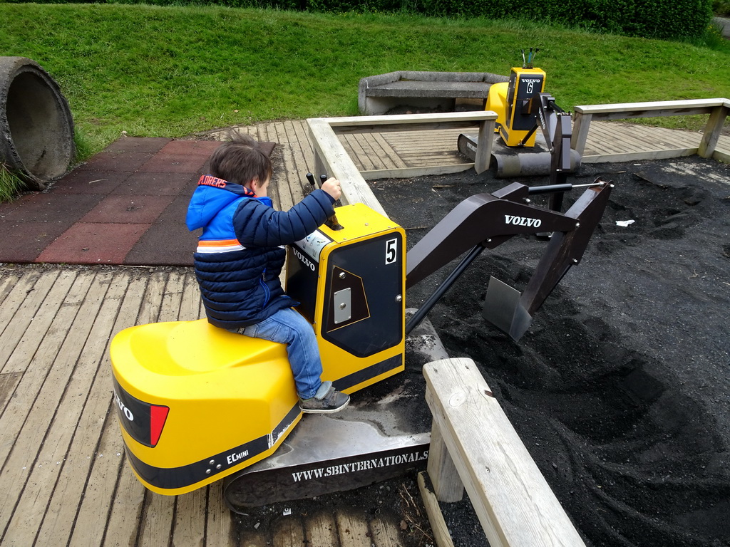 Max at the digging ground at the Fjölskyldugarðurinn park