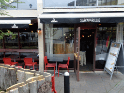 Front of the Sjávargrillið restaurant at the crossing of the Skólavörðustígur and Óðinsgata streets