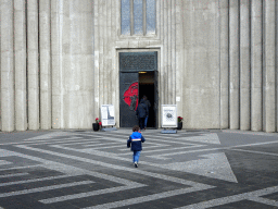 Max in front of the Hallgrímskirkja church