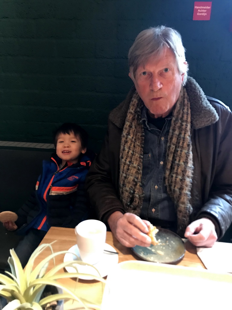 Max and his grandfather at the restaurant at the Visitor Center Veluwezoom