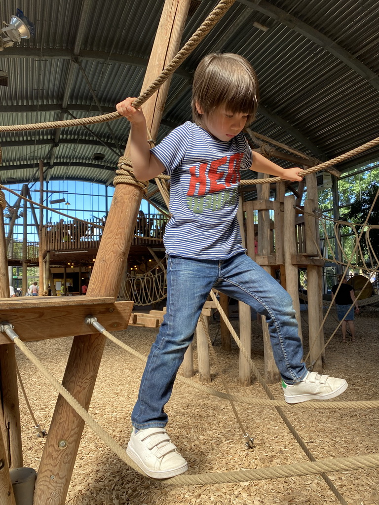 Max on a rope bridge at the RavotAapia building at the Ouwehands Dierenpark zoo