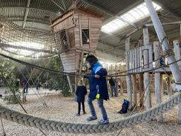 Max on a rope bridge at the RavotAapia building at the Ouwehands Dierenpark zoo