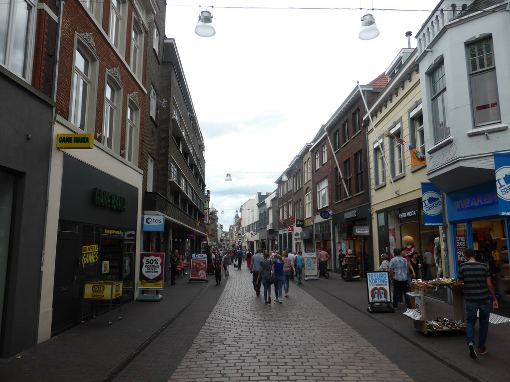 Shops at the Steenweg street