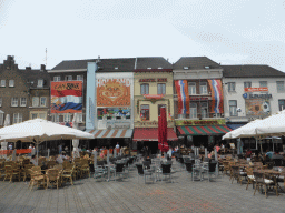 Restaurants and pubs at the Stationsplein square