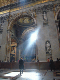 Miaomiao in the nave of St. Peter`s Basilica, with the statue of St. Camillo de Lellis and the Monument to Pope Benedict XV