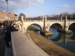 Miaomiao at the Ponte Sant`Angelo bridge