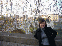 Miaomiao and the Ponte Vitorio Emanuele II bridge over the Tiber river