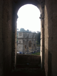 Passage on level 1 of the Colosseum, with view on the Arch of Constantine