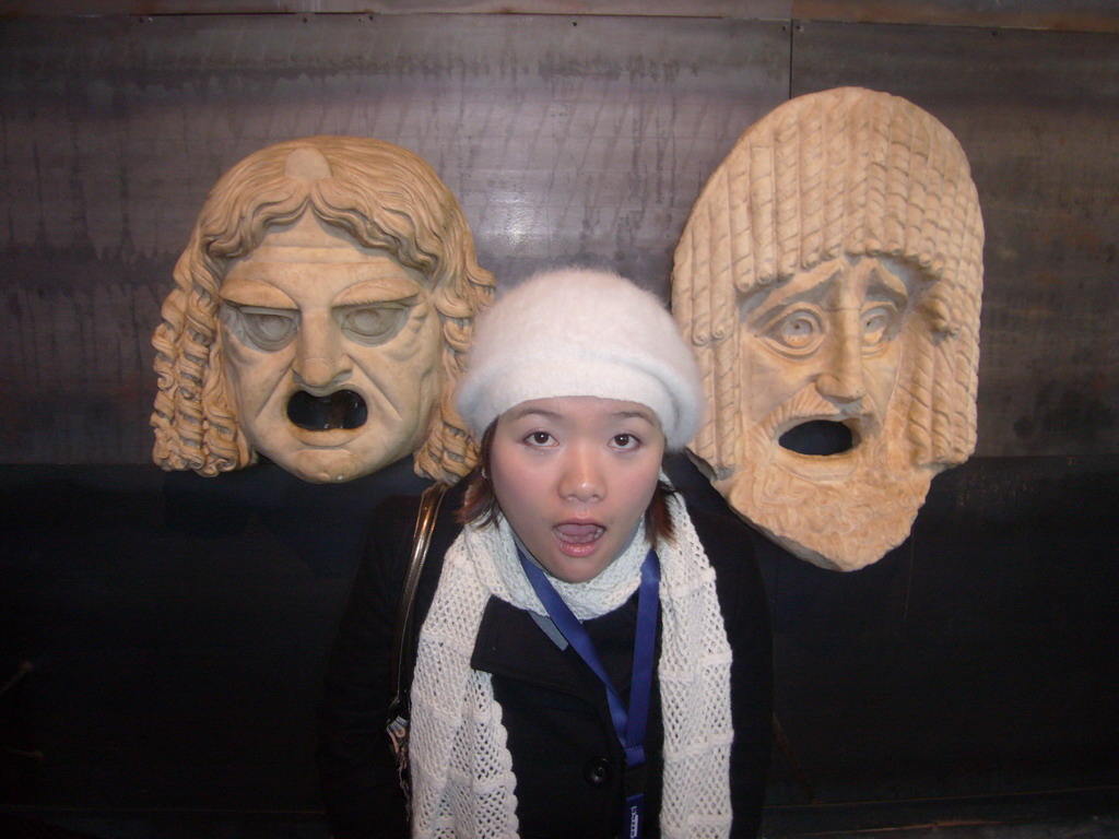 Miaomiao and theatre masks, in the museum at level 1 of the Colosseum