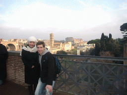 Tim and Miaomiao with a view on the Forum Romanum and the Colosseum, from the Palatine Hill