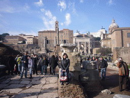 Miaomiao at the Forum Romanum, with the Arch of Septimius Severus, the Curia Julia, the Santi Luca e Martina church, the Temple of Saturn, the Senatorial Palace and the Monument to Vittorio Emanuele II