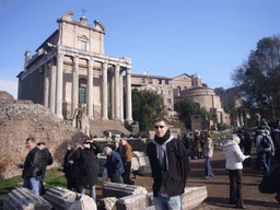 rome_498 - 253 kb - 1024x768 - Tim at the Forum Romanum, with the Temple of Antoninus and Faustina and the Temple of Romulus Tim at the Forum Romanum, with the Temple of Antoninus and Faustina and the Temple of Romulus