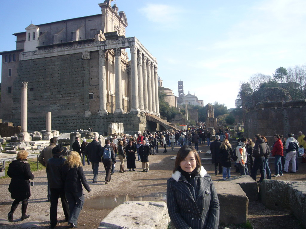 Miaomiao at the Forum Romanum, with the Temple of Antoninus and Faustina, the Temple of Romulus and the Santa Francesca Romana church