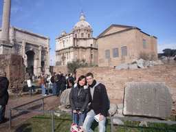 Tim and Miaomiao at the Forum Romanum, with the Column of Phocas, the Arch of Septimius Severus, the Curia Julia and the Santi Luca e Martina church