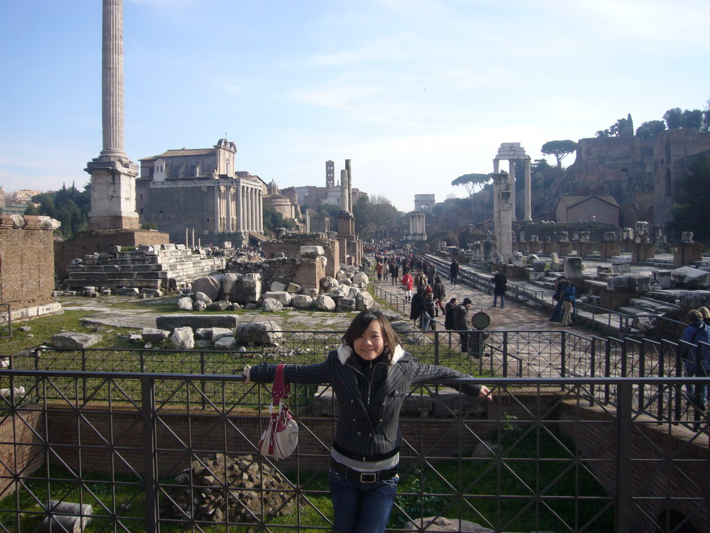 Miaomiao and a view on the Forum Romanum