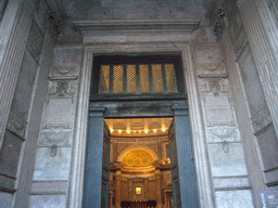 The entrance door and the Apse of the Pantheon