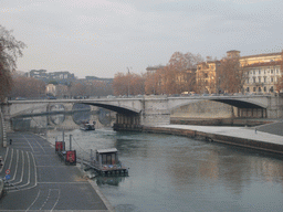 The Ponte Garibaldi bridge over the Tiber river