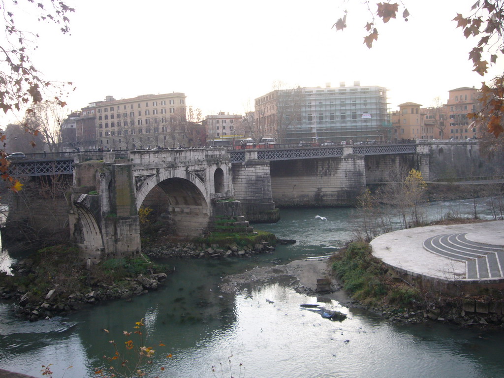 The Pons Aemilius bridge and the Ponte Palatino bridge, over the Tiber river