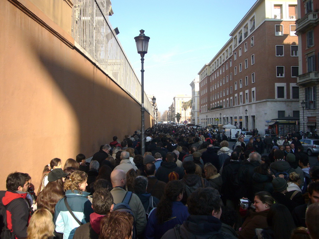 Waiting line for the Vatican Museums