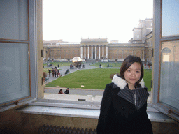 Miaomiao with a view on the Cortile del Belvedere square at the Vatican Museums