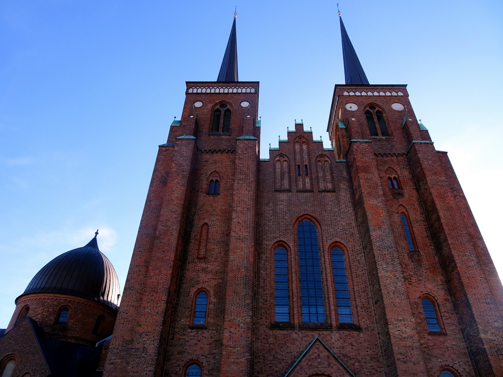 Front of the Roskilde Cathedral with the Glücksburger Chapel at the Skolegade street