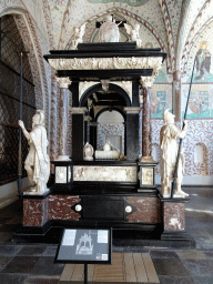 The tomb of King Christian III and Queen Dorothea in the Chapel of the Magi at the Roskilde Cathedral, with explanation