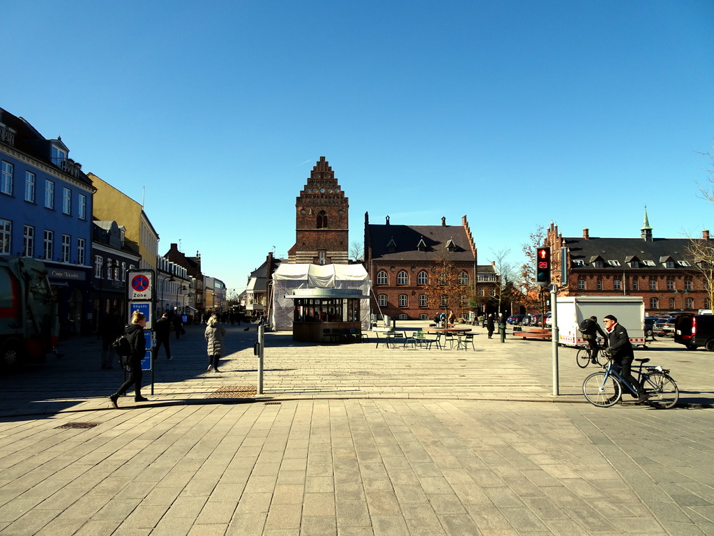 The Stændertorvet square with the front of the Old City Hall