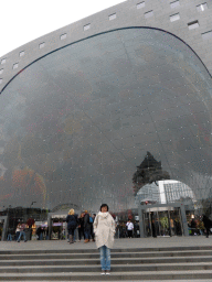 Miaomiao in front of the Markthal building at the Binnenrotte square