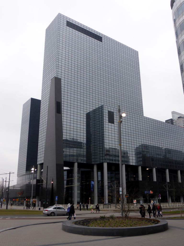 The Gebouw Delftse Poort building at the Weena street