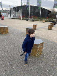 Max at the entrance to the Diergaarde Blijdorp zoo at the Blijdorplaan street