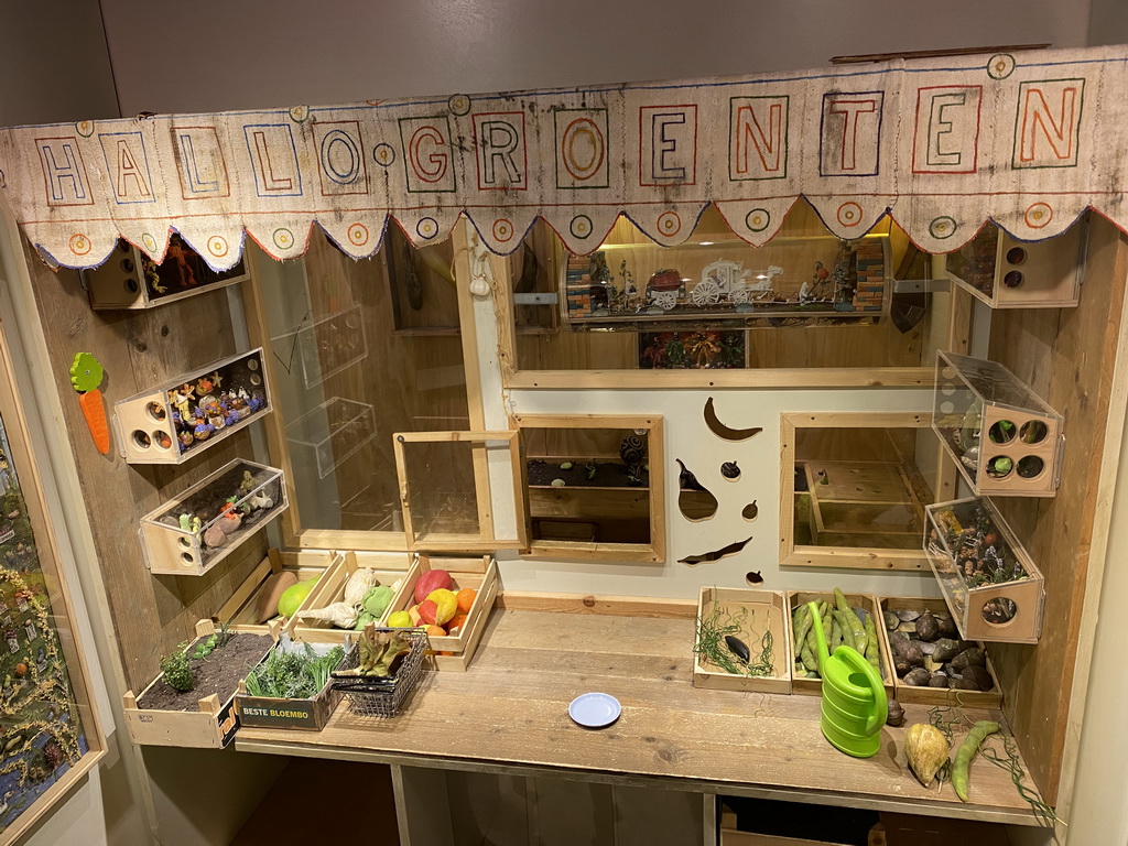 Vegetable shop at the ZELF! exhibition at the lower floor of the Villa Zebra museum
