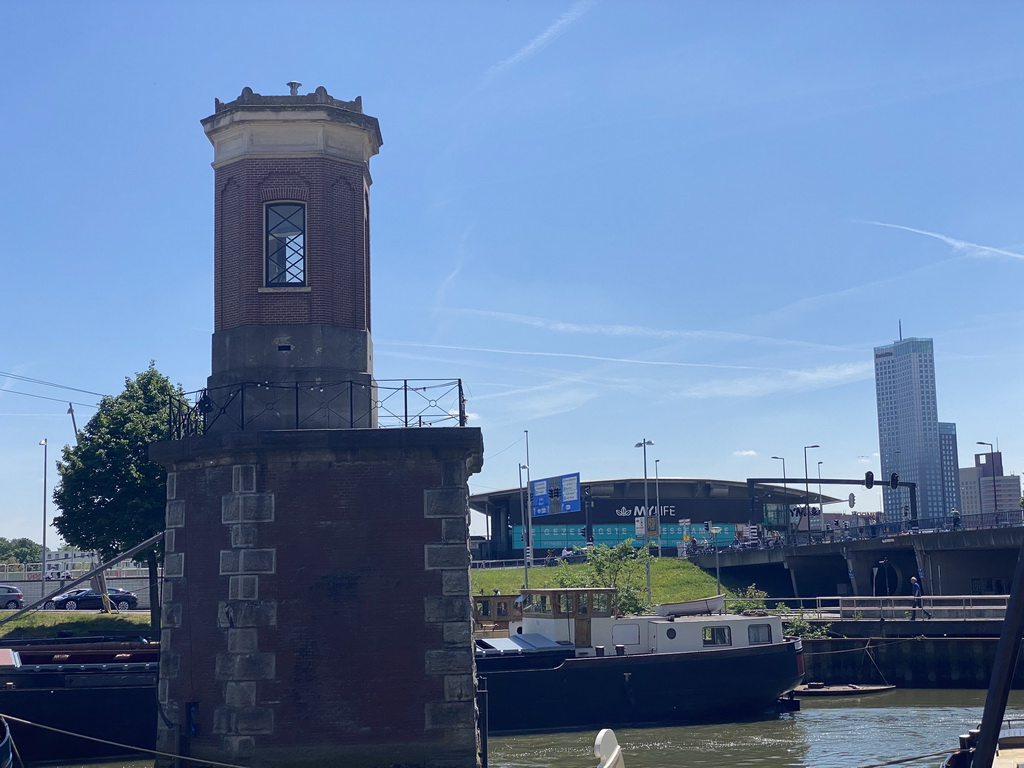 Boat and the Wachthuis tower at the Wijnhaven harbour, the MyLife Rotterdam aan de Maas building and the Maastoren tower