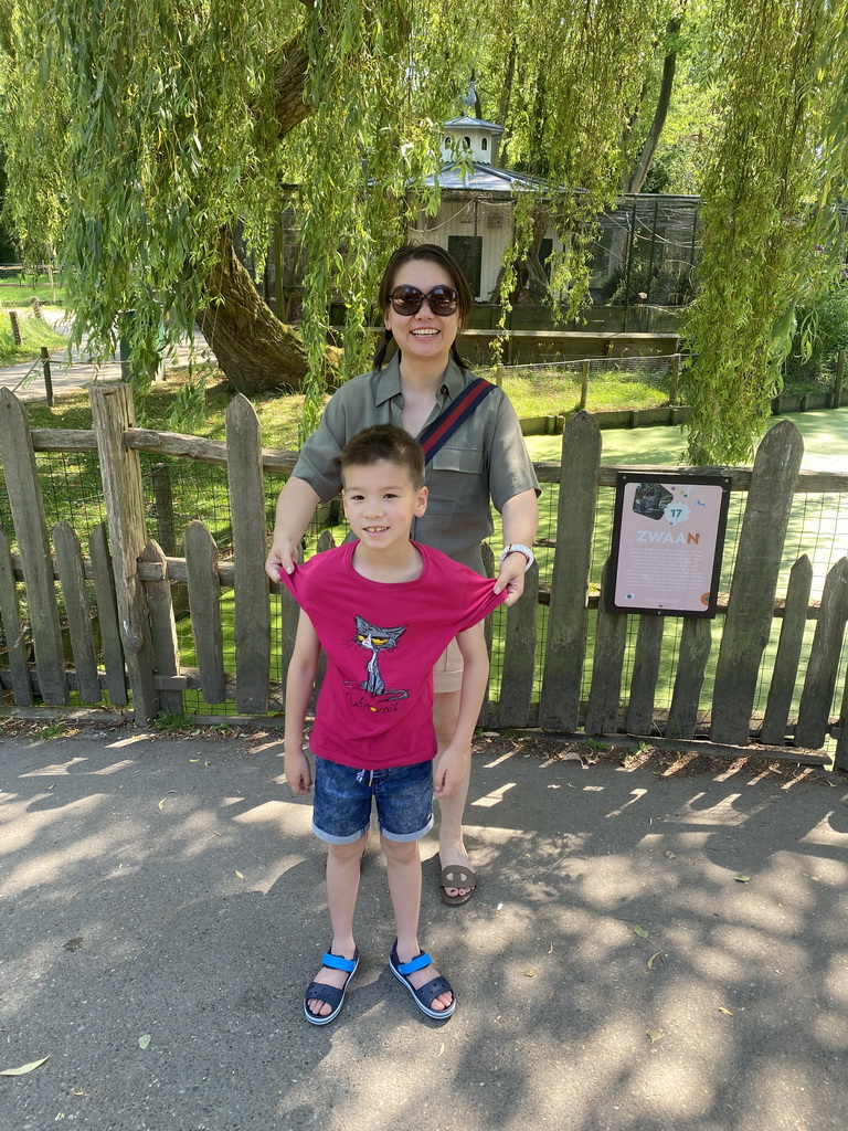 Miaomiao and Max in front of the Parakeet Aviary at the Dierenwijck area of the Plaswijckpark recreation park