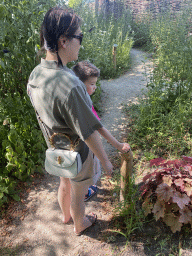 Miaomiao and Max at the Nature Path at the Speelwijck area of the Plaswijckpark recreation park