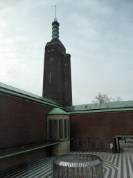 rotterdam_2_054 - 198 kb - 768x1024 - Tower and inner square of the Museum Boijmans van Beuningen, viewed from the First Floor Tower and inner square of the Museum Boijmans van Beuningen, viewed from the First Floor